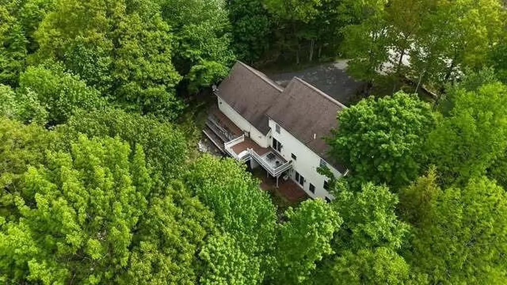 60 Waters Edge Drive Lewiston ME 04240