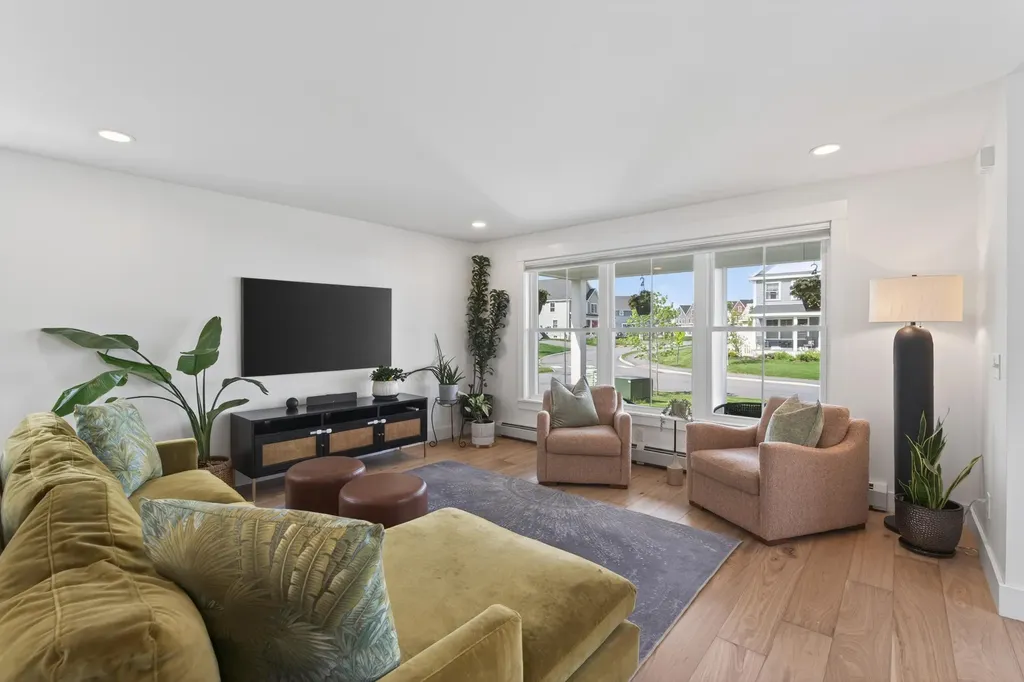 41 Pacer Way Scarborough ME 04074