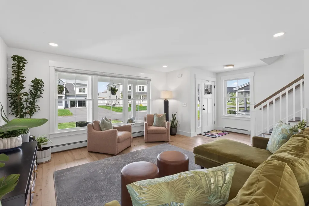 41 Pacer Way Scarborough ME 04074