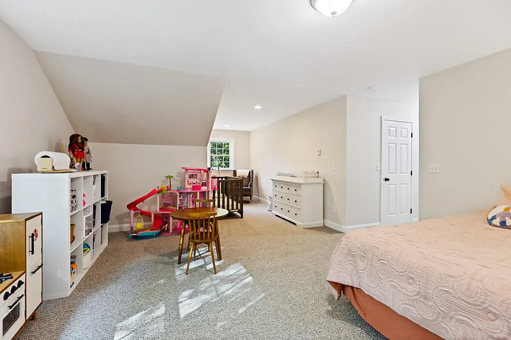 56 Royale Drive Sidney ME 04330