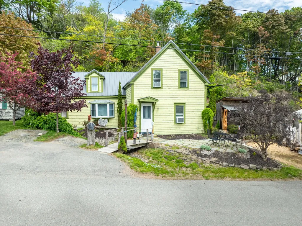 19 Sullivan Street Eastport ME 04631