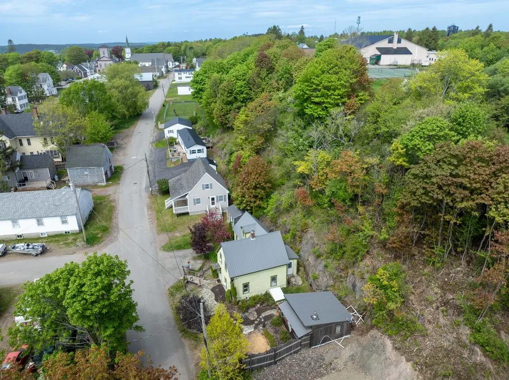 19 Sullivan Street Eastport ME 04631