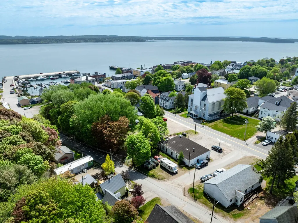 19 Sullivan Street Eastport ME 04631