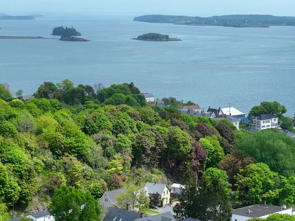 19 Sullivan Street Eastport ME 04631