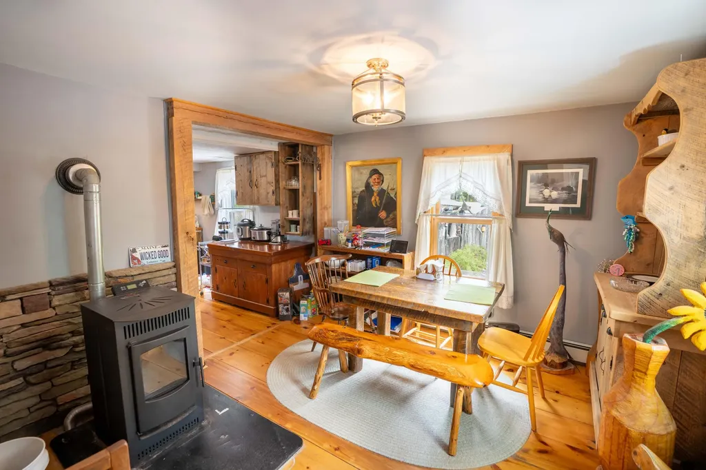 19 Sullivan Street Eastport ME 04631