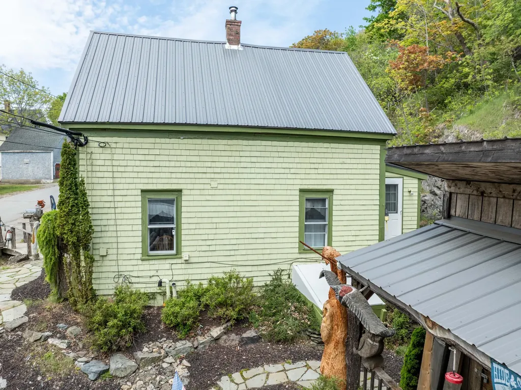 19 Sullivan Street Eastport ME 04631