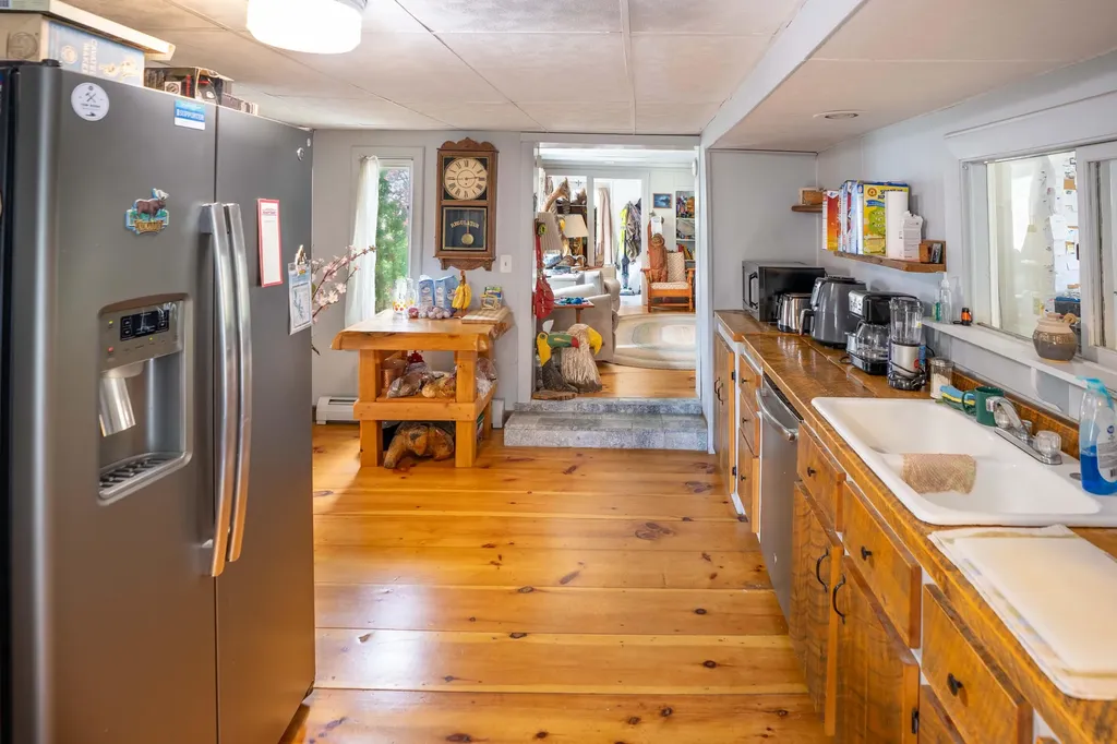 19 Sullivan Street Eastport ME 04631