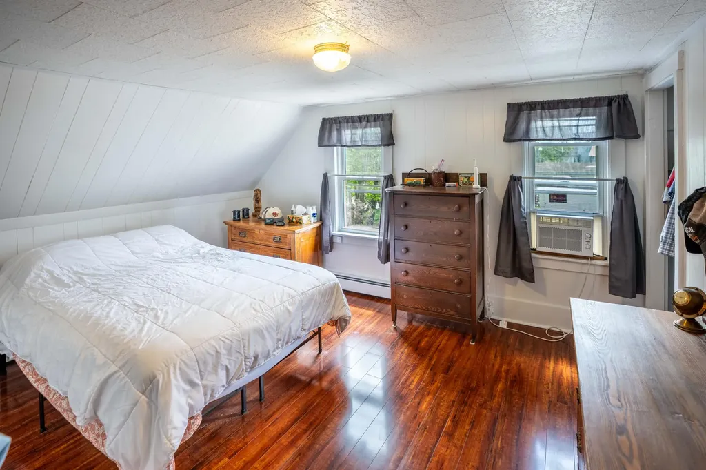19 Sullivan Street Eastport ME 04631