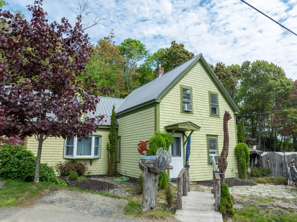 19 Sullivan Street Eastport ME 04631