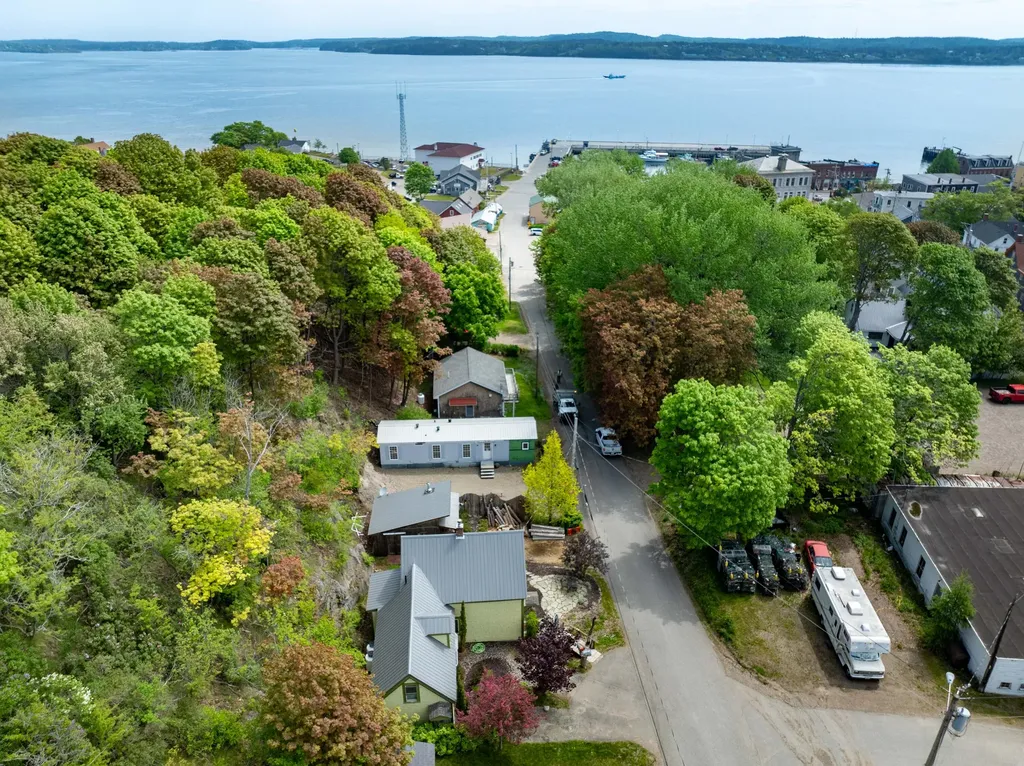 19 Sullivan Street Eastport ME 04631
