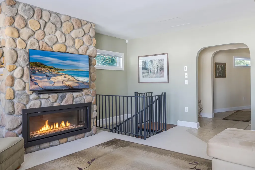 124 Collette Road Holden ME 04429