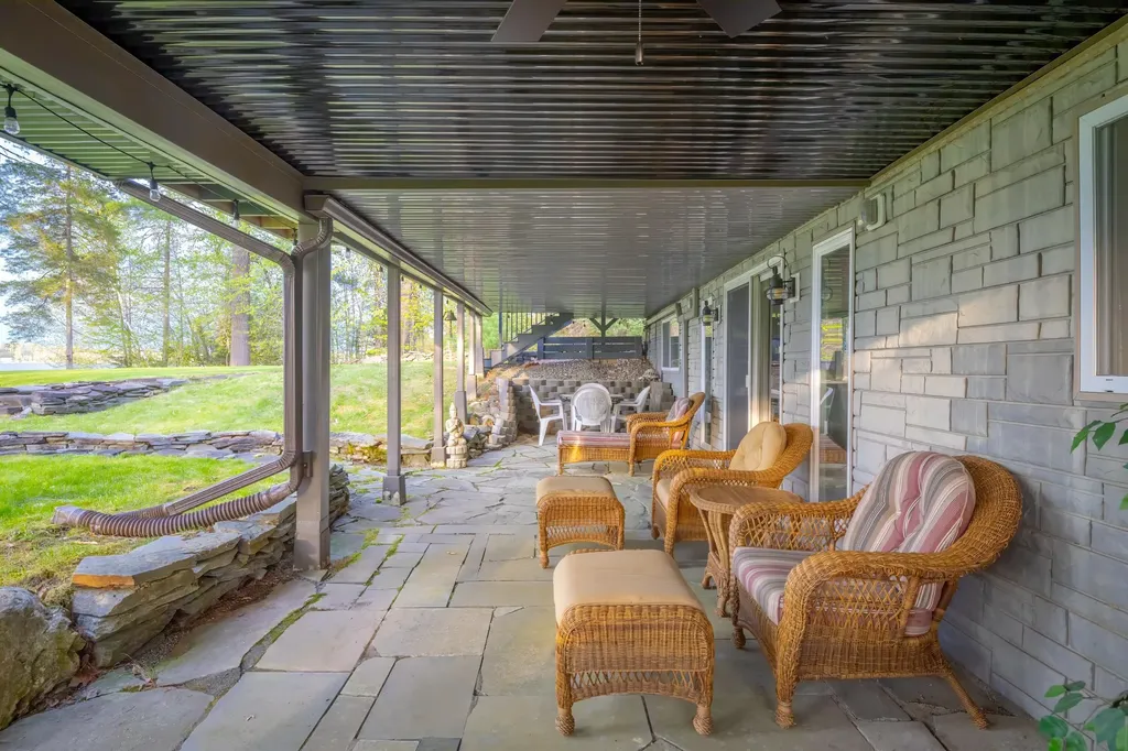 124 Collette Road Holden ME 04429