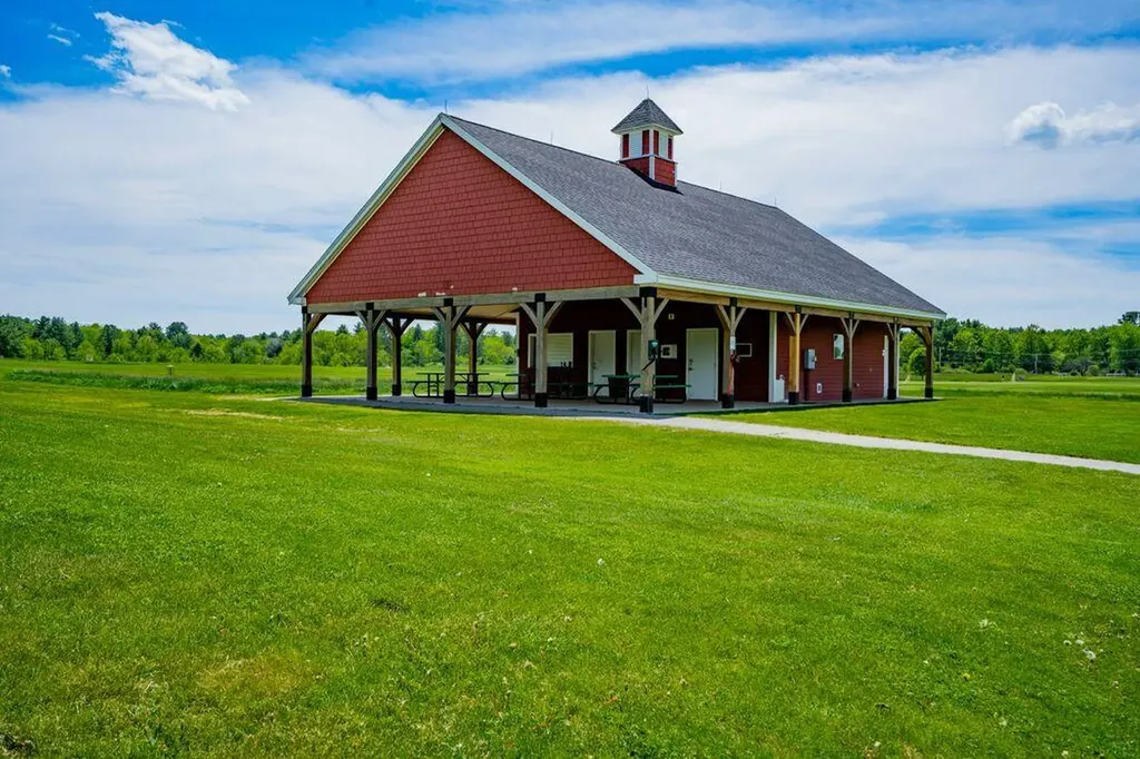 17 Carriage Road Cumberland ME 04110