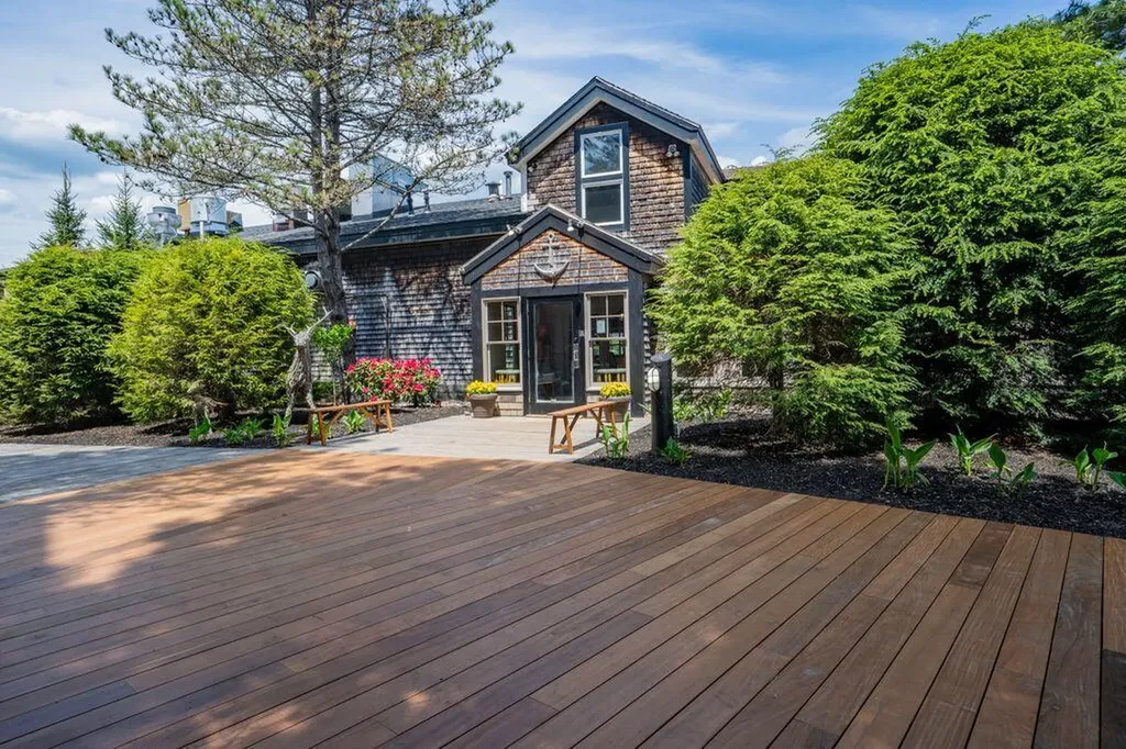 17 Carriage Road Cumberland ME 04110
