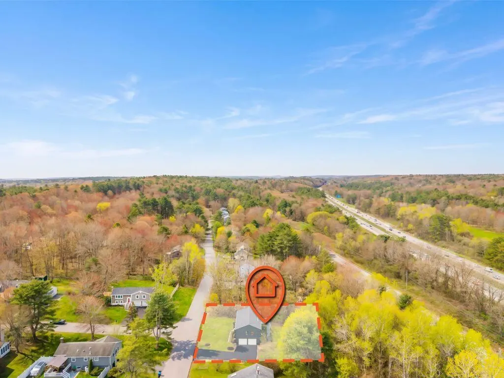 17 Carriage Road Cumberland ME 04110