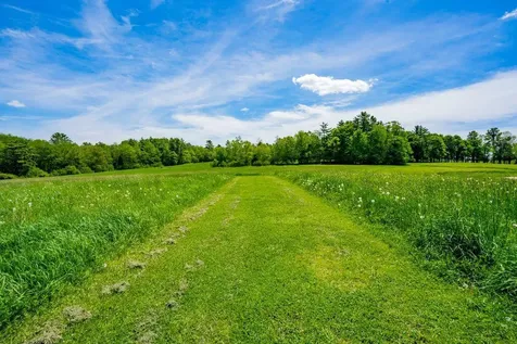 17 Carriage Road Cumberland ME 04110
