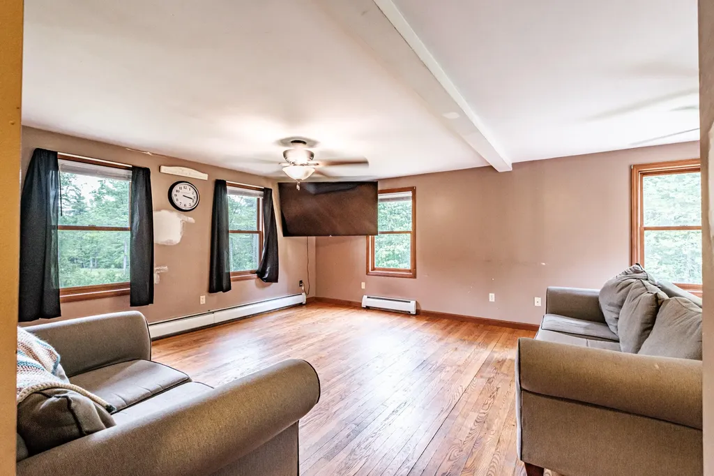 88 Sedgly Road Limington ME 04049