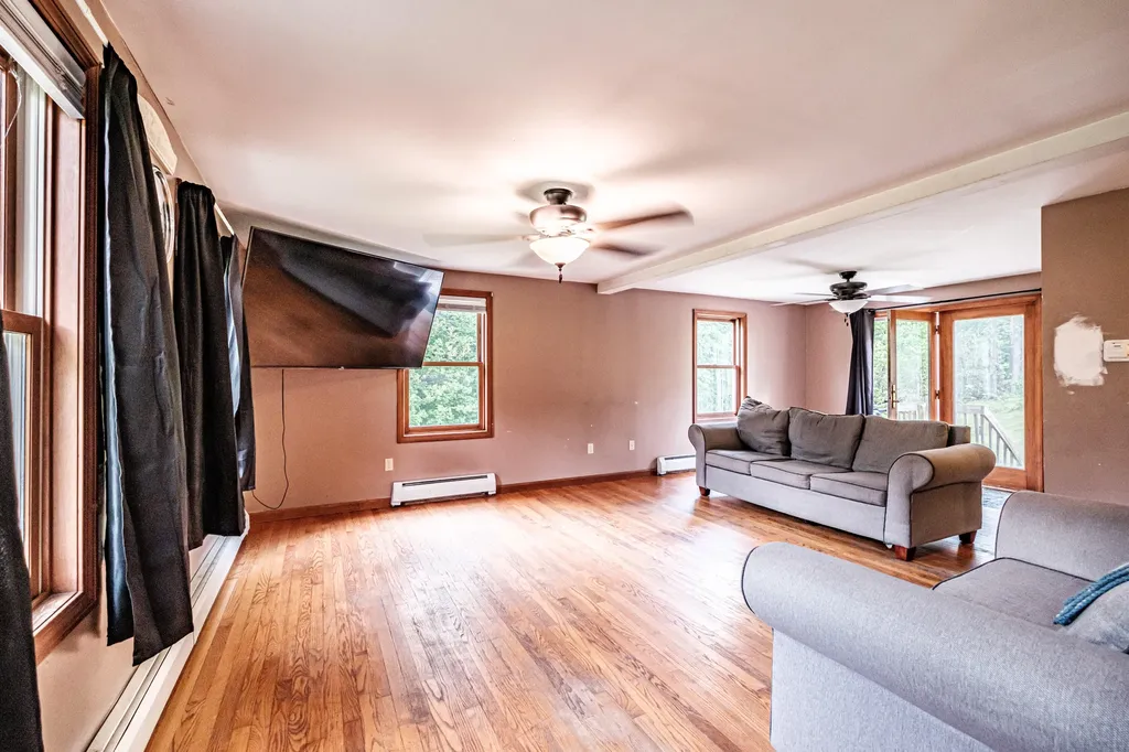 88 Sedgly Road Limington ME 04049