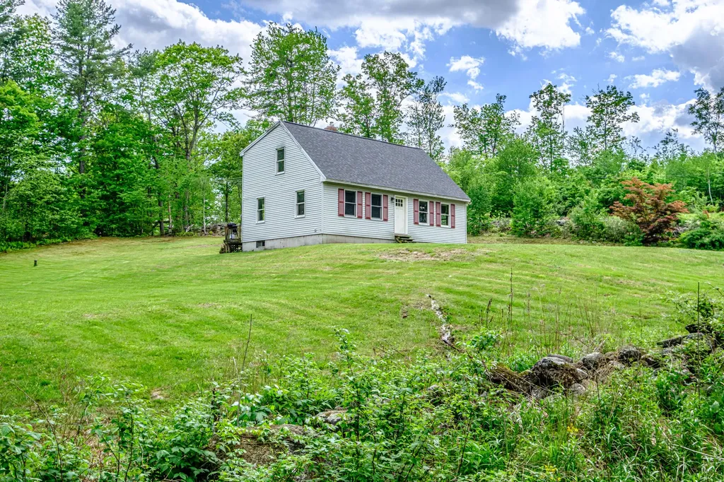88 Sedgly Road Limington ME 04049