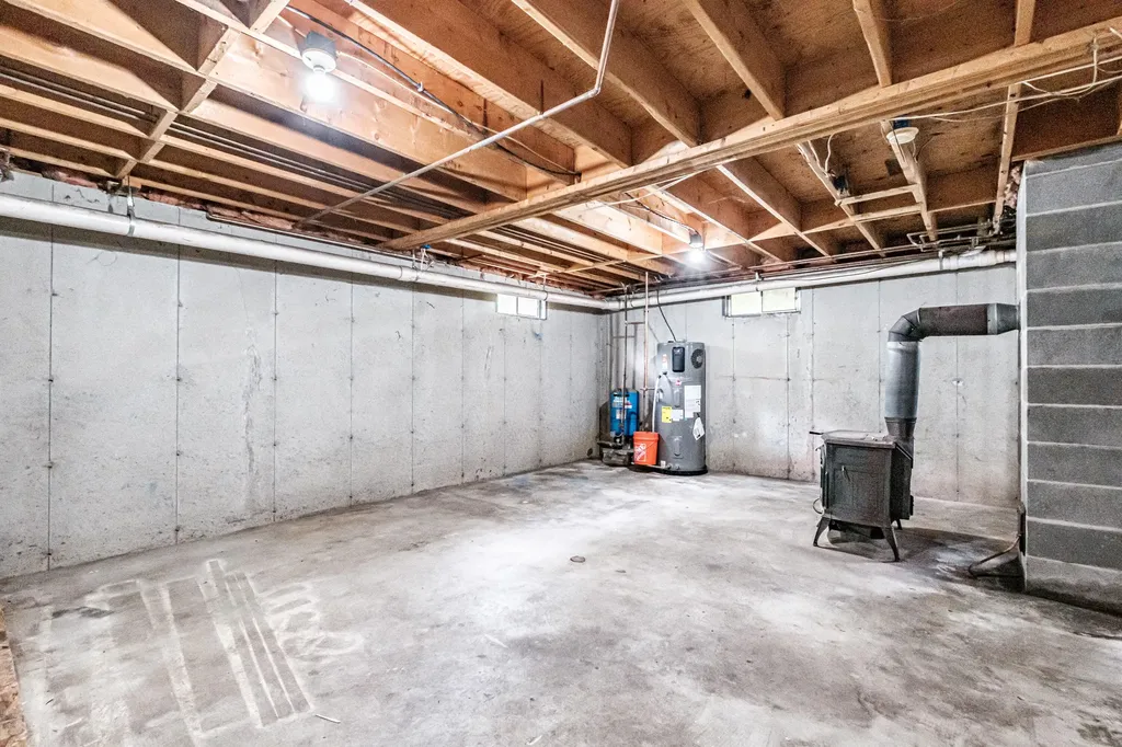 88 Sedgly Road Limington ME 04049