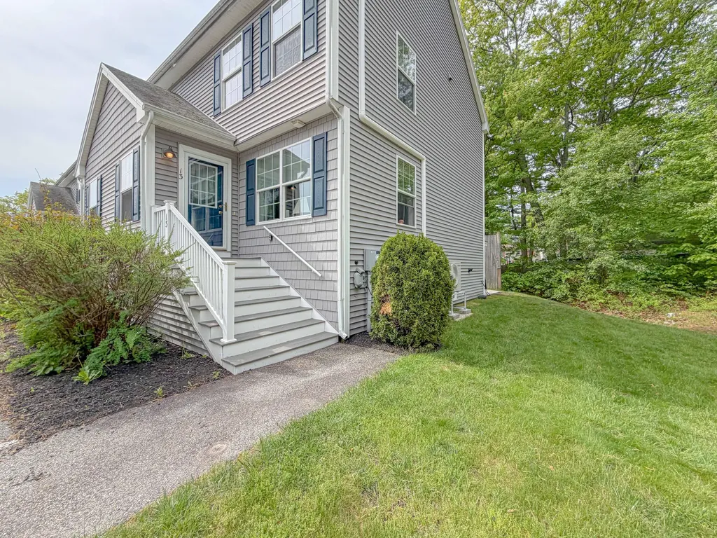 24 Garfield Street Saco ME 04072