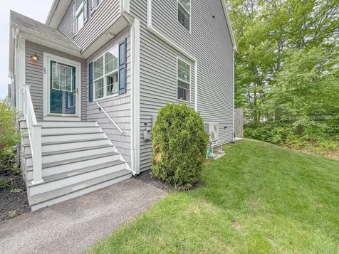 24 Garfield Street Saco ME 04072