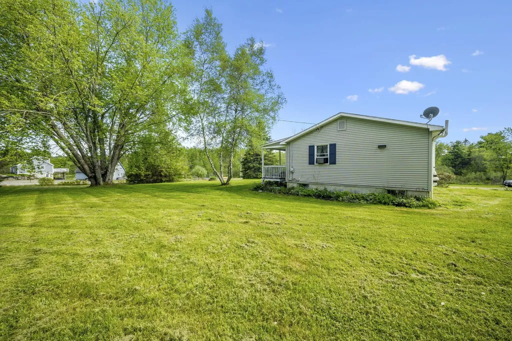 9 Marsh Stream Road Frankfort ME 04438
