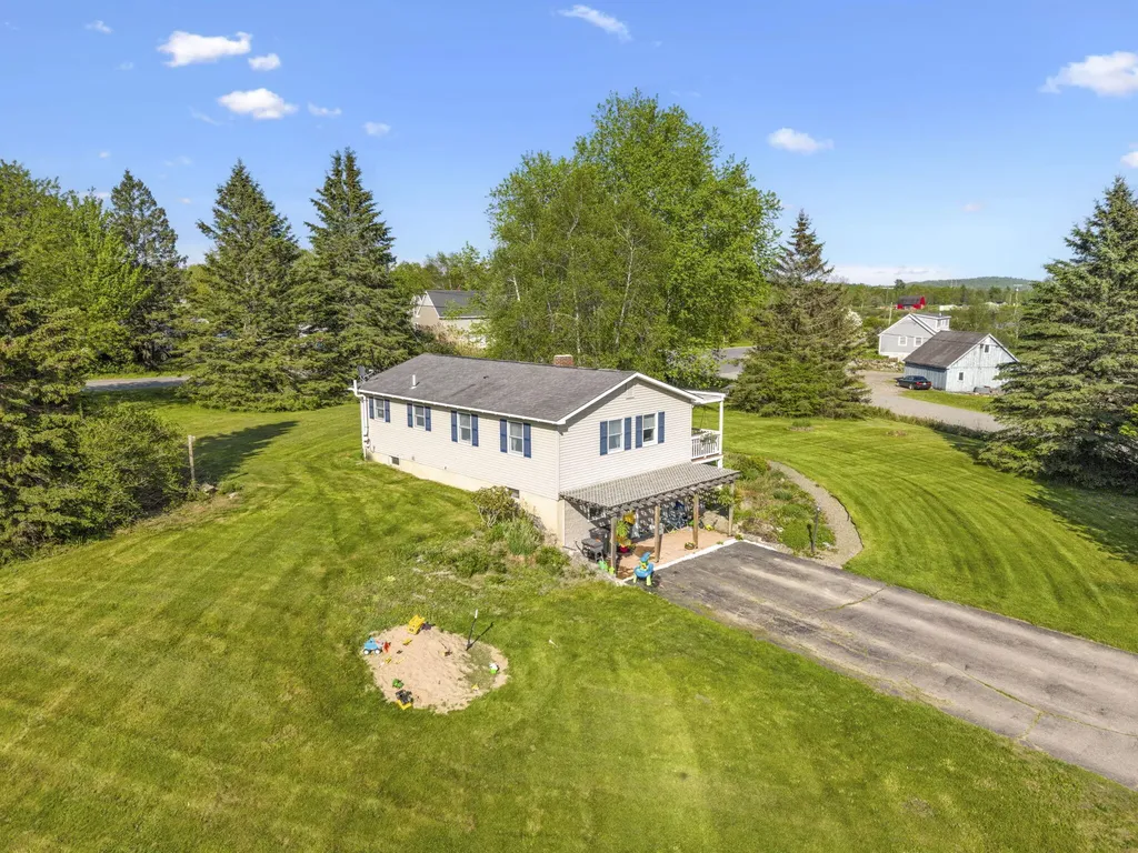 9 Marsh Stream Road Frankfort ME 04438