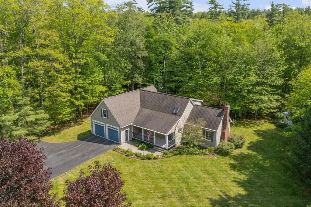 8 Whitney Way Topsham ME 04086