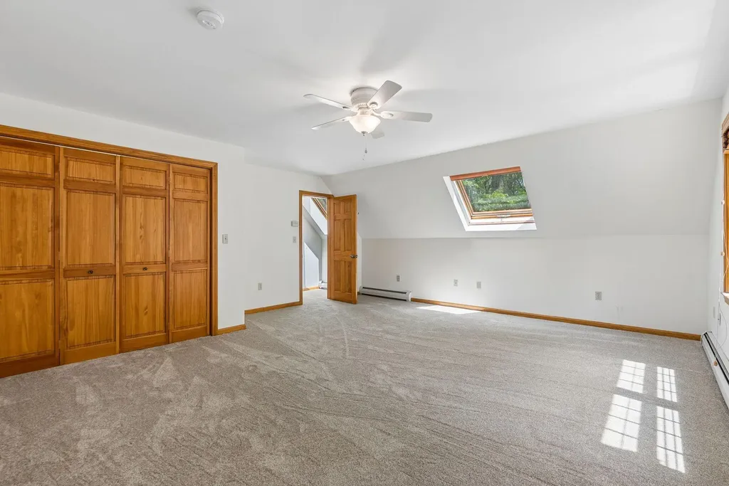 8 Whitney Way Topsham ME 04086