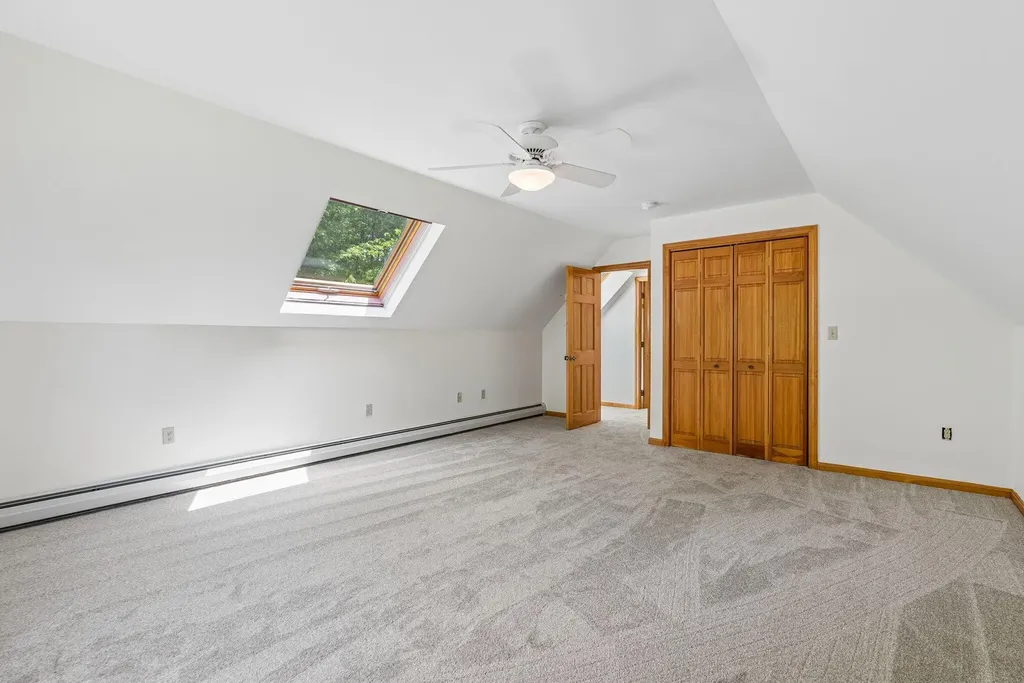 8 Whitney Way Topsham ME 04086