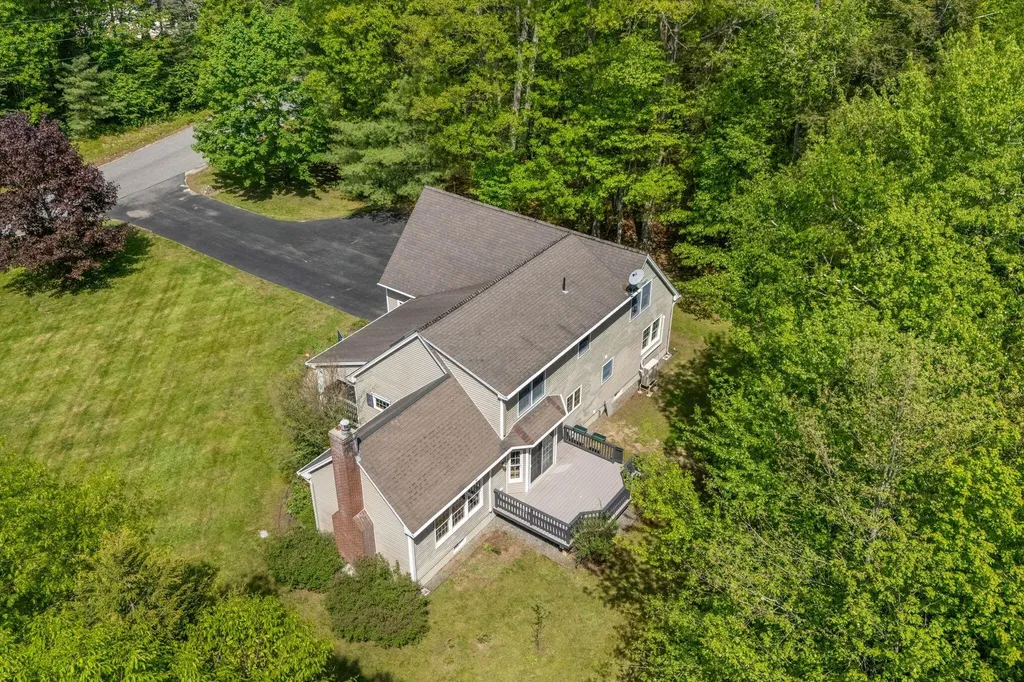 8 Whitney Way Topsham ME 04086