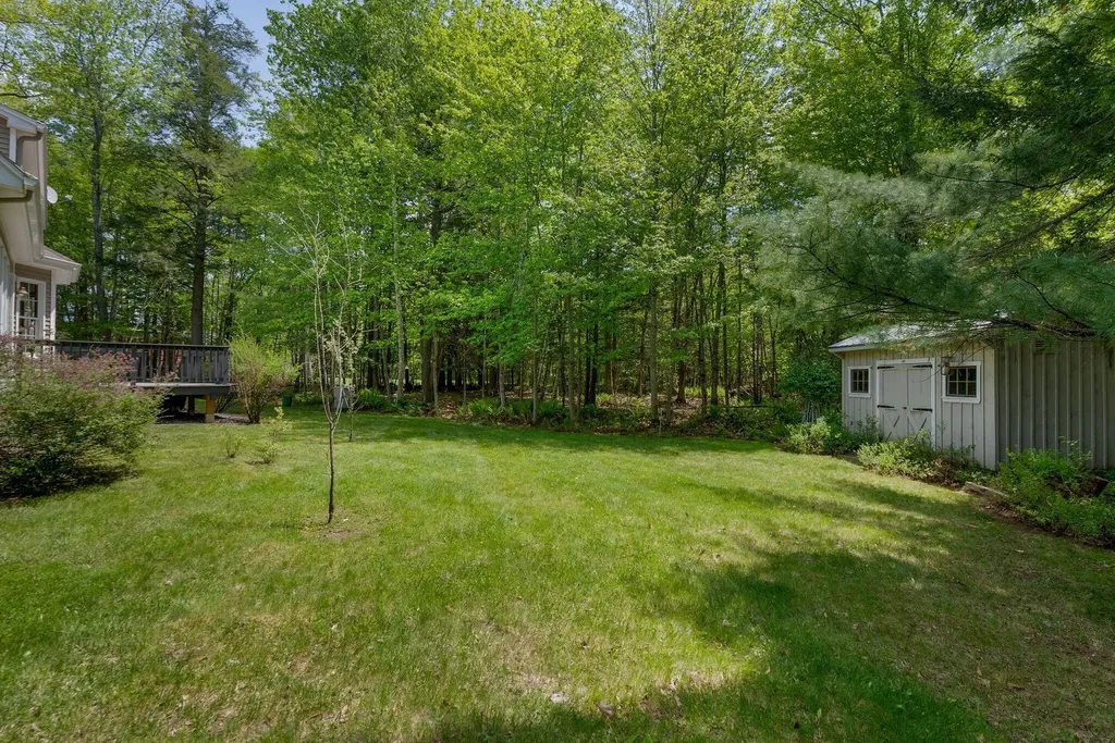 8 Whitney Way Topsham ME 04086