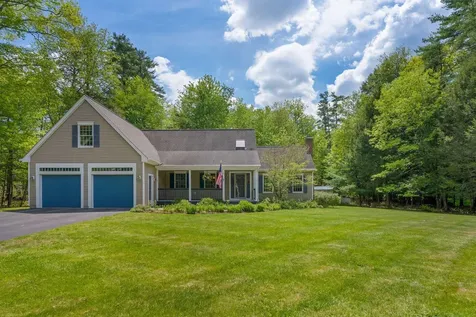 8 Whitney Way Topsham ME 04086