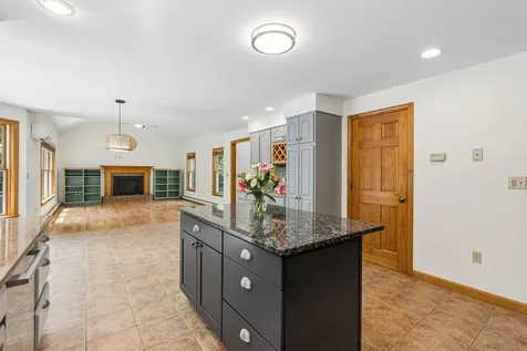 8 Whitney Way Topsham ME 04086