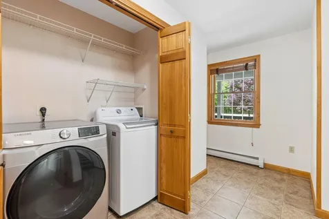 8 Whitney Way Topsham ME 04086