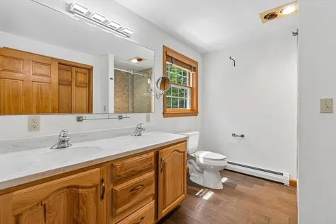 8 Whitney Way Topsham ME 04086