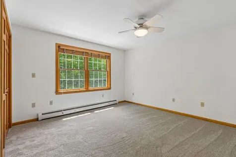 8 Whitney Way Topsham ME 04086