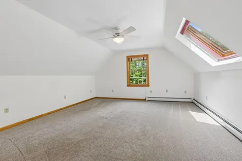 8 Whitney Way Topsham ME 04086