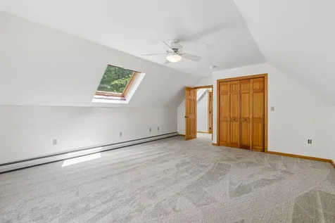 8 Whitney Way Topsham ME 04086