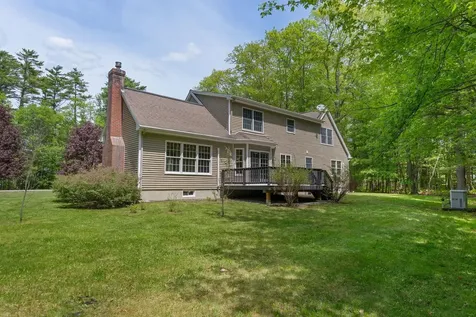 8 Whitney Way Topsham ME 04086