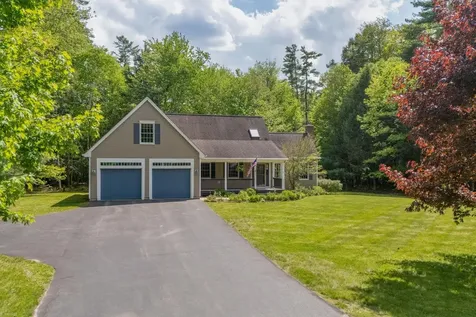 8 Whitney Way Topsham ME 04086