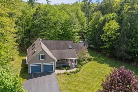 8 Whitney Way Topsham ME 04086