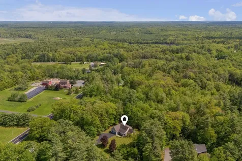 8 Whitney Way Topsham ME 04086