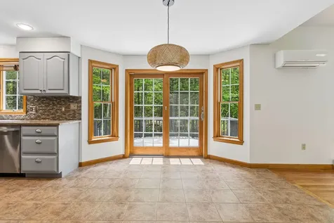 8 Whitney Way Topsham ME 04086