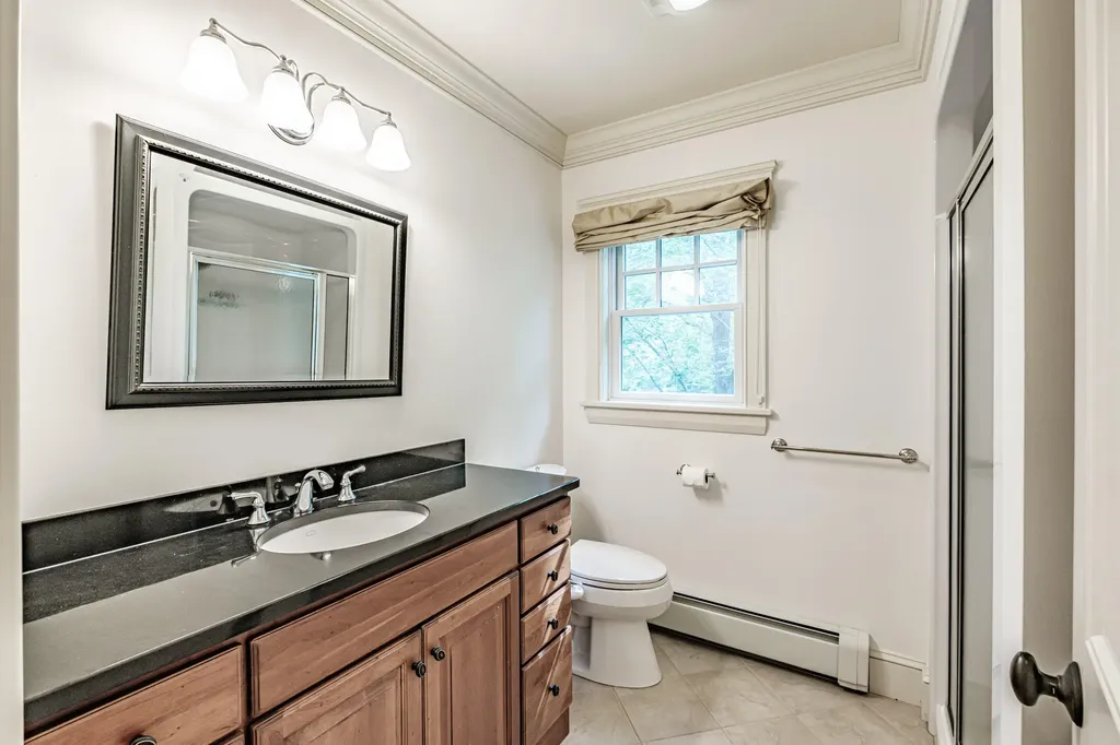 31 Painted Point Road Phippsburg ME 04562