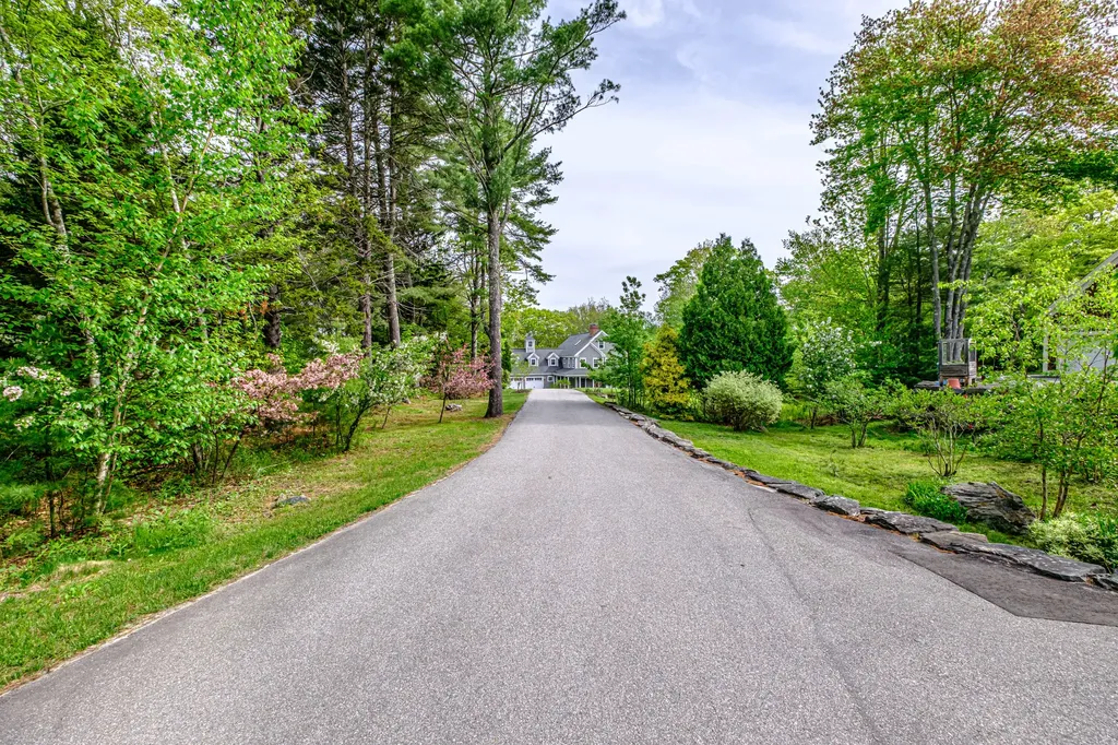 31 Painted Point Road Phippsburg ME 04562