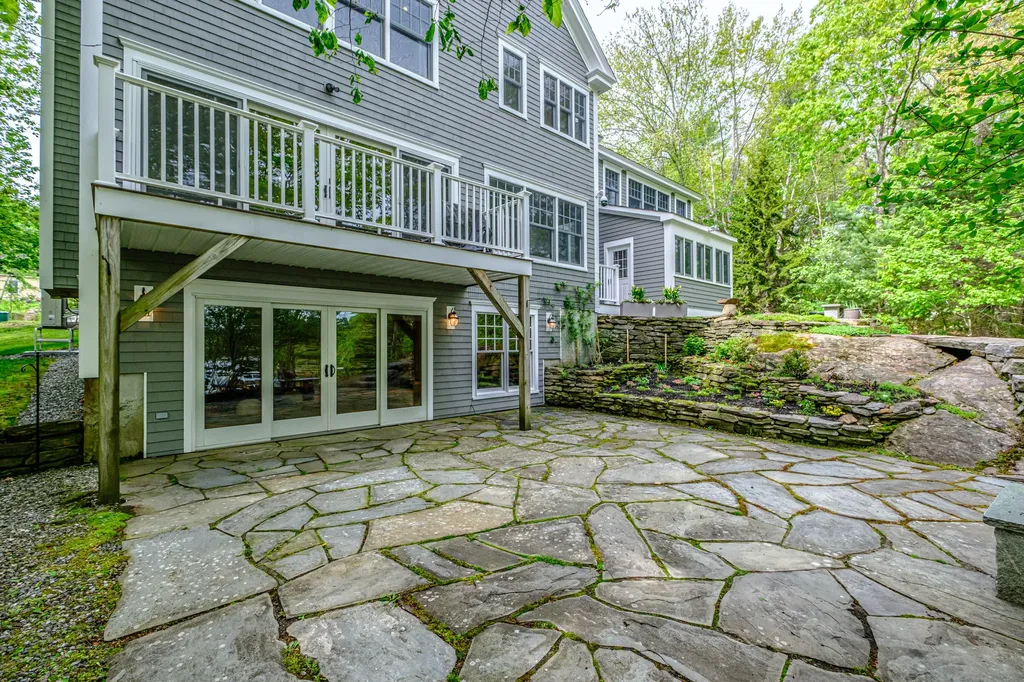 31 Painted Point Road Phippsburg ME 04562