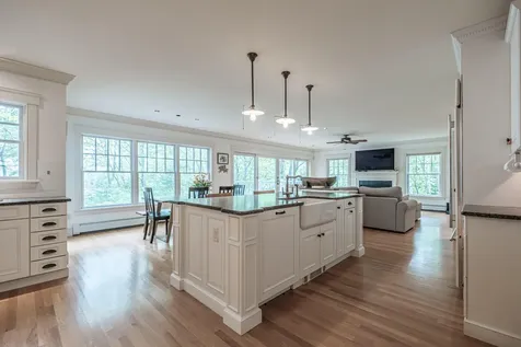 31 Painted Point Road Phippsburg ME 04562