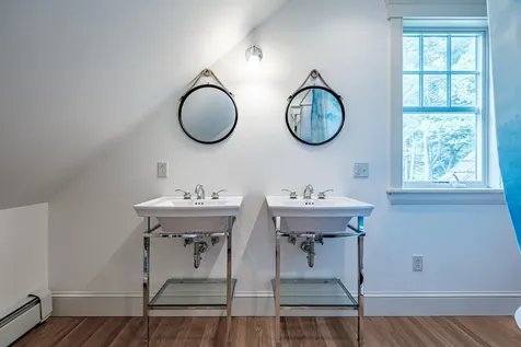 31 Painted Point Road Phippsburg ME 04562